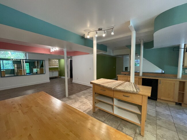 Building Photo - 550 Ponce De Leon Manor NE