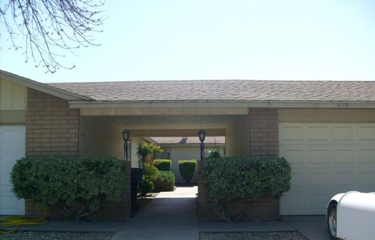 Primary Photo - Modesto 2 Bedroom 2 Bath with Garage