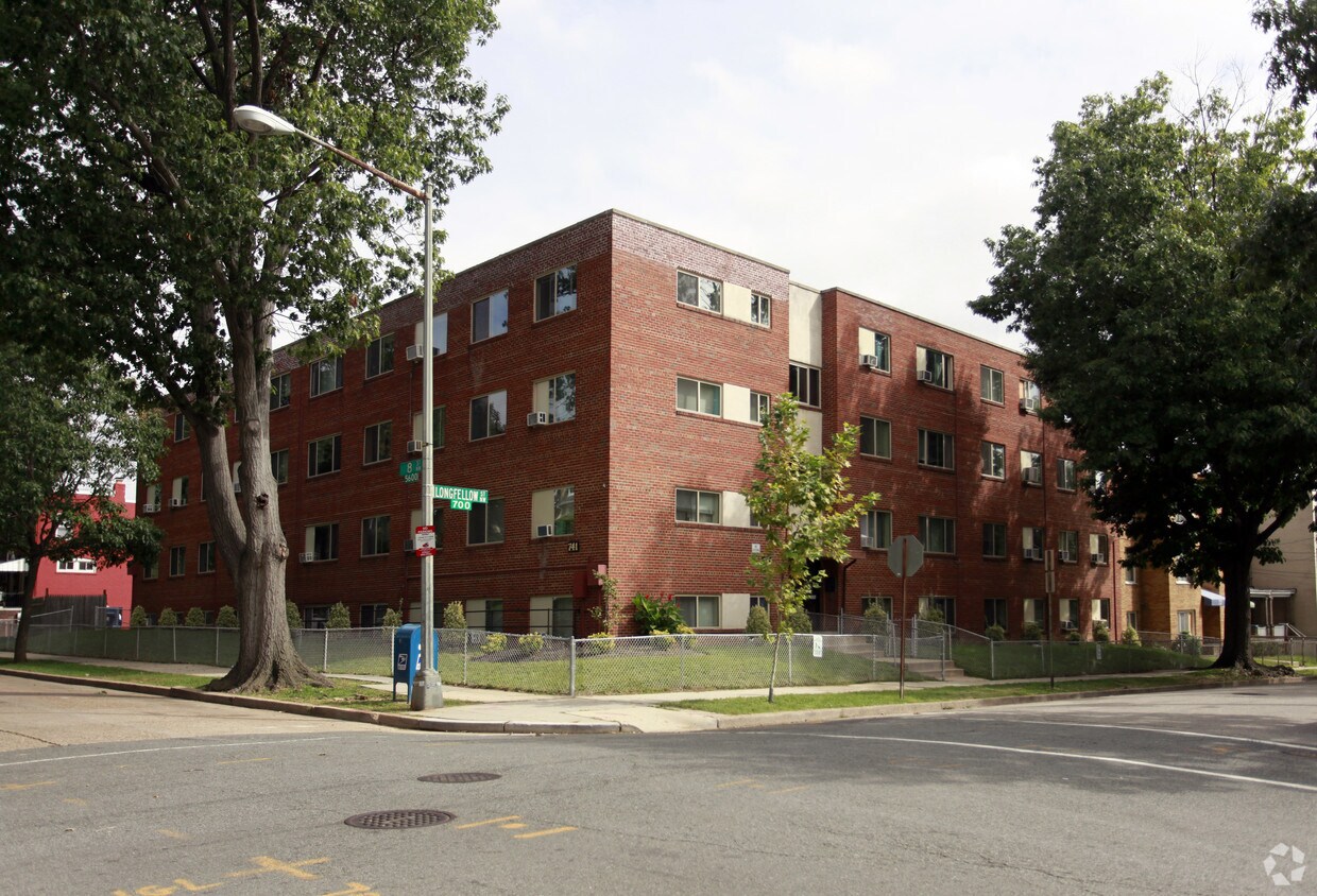 Primary Photo - 741 Longfellow St NW