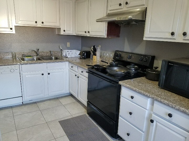 4920 Indian River Dr, Las Vegas, NV 89103 Townhome Rentals in Las