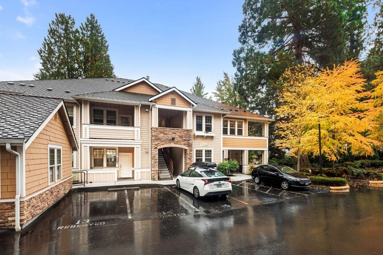 Foto principal - Prime Redmond Location!!!