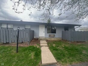 Building Photo - 2000 Indianapolis Rd