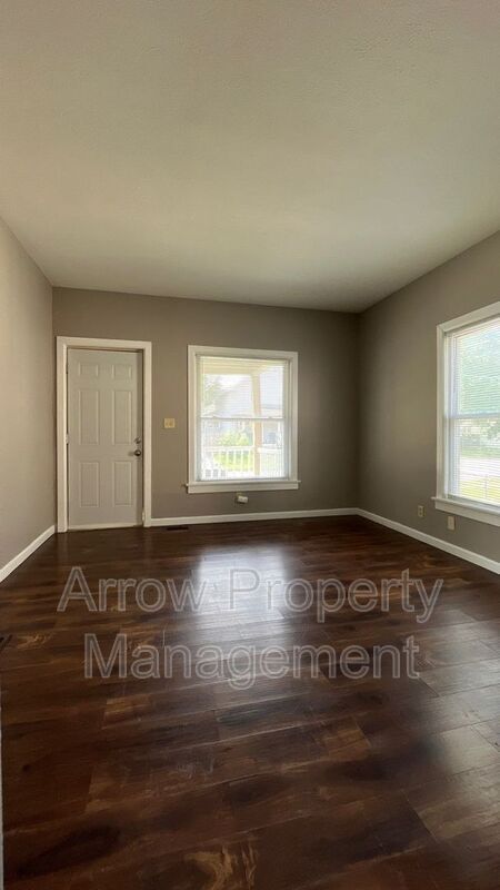 Foto del edificio - 2508 Dudley St