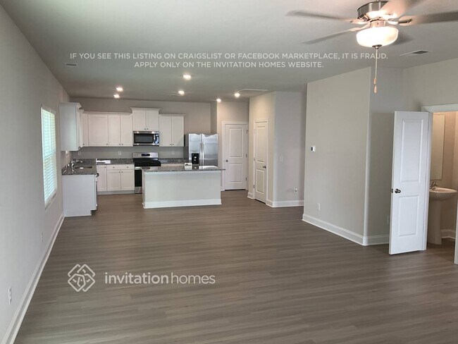 Foto del edificio - 102 Wilderness Ct