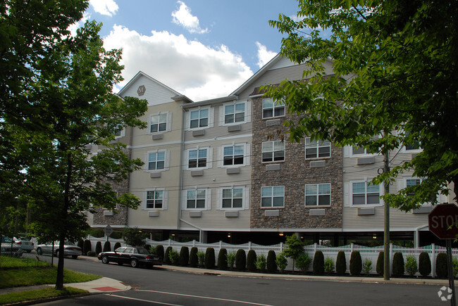 Building Photo - Riverside Apartments