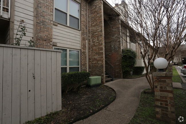 Building Photo - Cedarmont Apartments