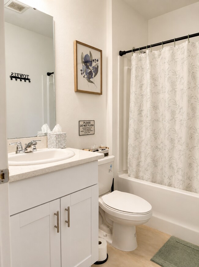 Foto del edificio - 5766 Le Marin Way