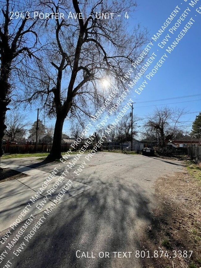 Building Photo - 2943 Porter Ave