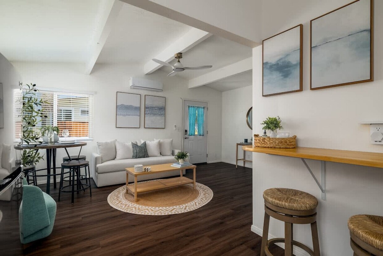 Foto principal - 4587 Saratoga Ave