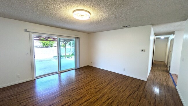Building Photo - Price reduced!!! Single level 4 bed