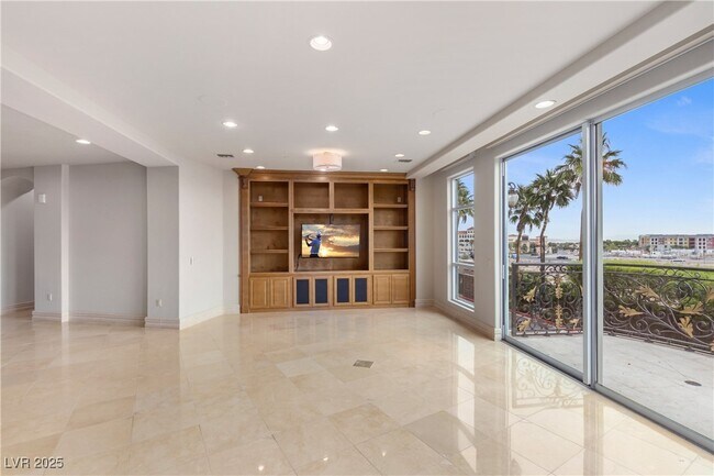 Foto del edificio - 9101 Alta Dr