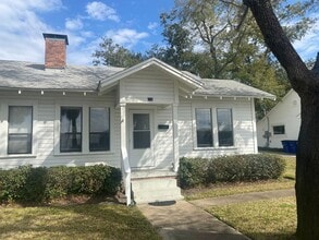 Building Photo - 378 Massalina Dr