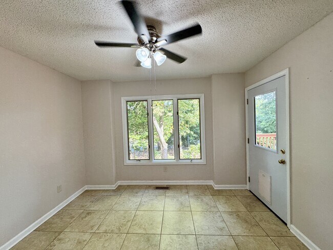 Building Photo - 116 Agoli Way