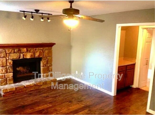 Photo - 14327 N Pennsylvania Ave House