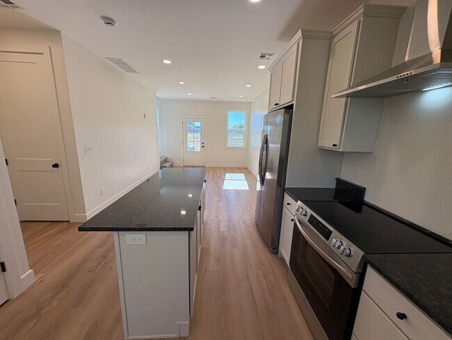 Foto del edificio - New Build- 3 bedroom, 2.5 bathroom home for Rent