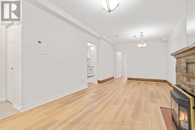 Building Photo - 317 Durie St