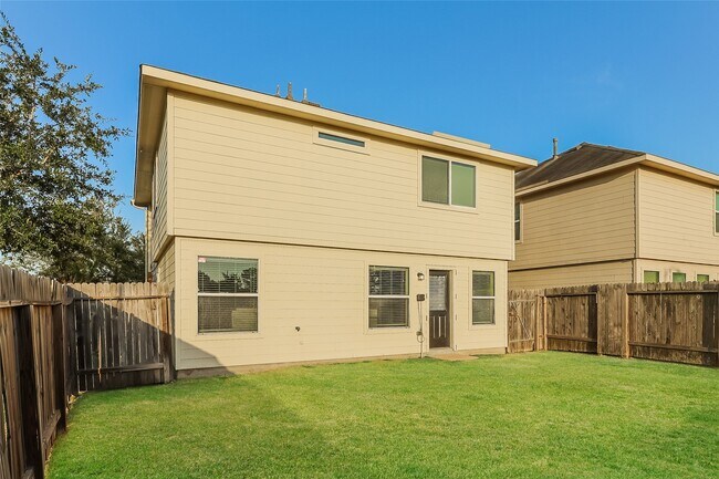 Foto del edificio - 4016 Wanda Verde Ln