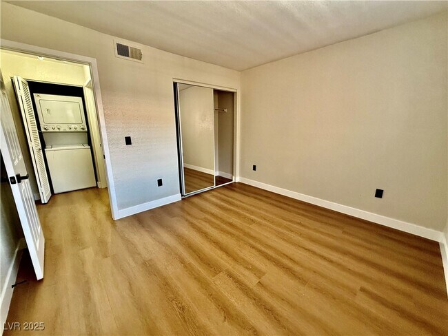 Foto del edificio - 4730 E Craig Rd