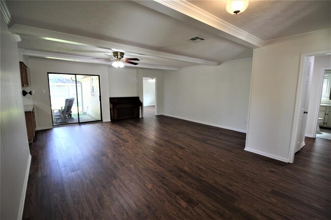 Foto del edificio - 5701 Leggett Ln