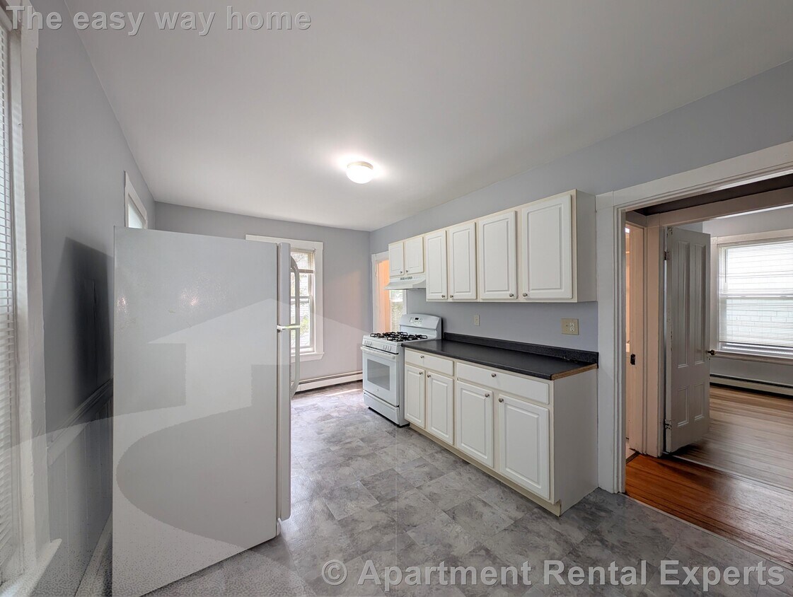 Primary Photo - 322 Beacon St