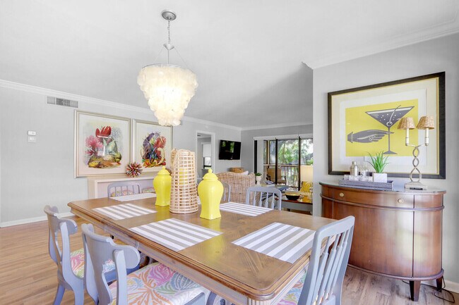 Building Photo - 605 Brackenwood Cove