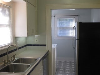 Foto del edificio - 1021 E 16th St