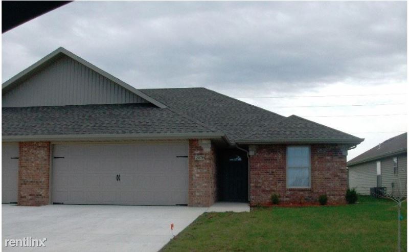 Foto principal - 3 br, 2 bath House - E. Timber Oak St