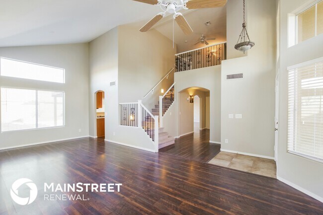 Building Photo - 10878 W Lone Cactus Dr