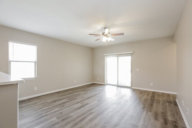 Foto del edificio - 8139 W Atlantis Way