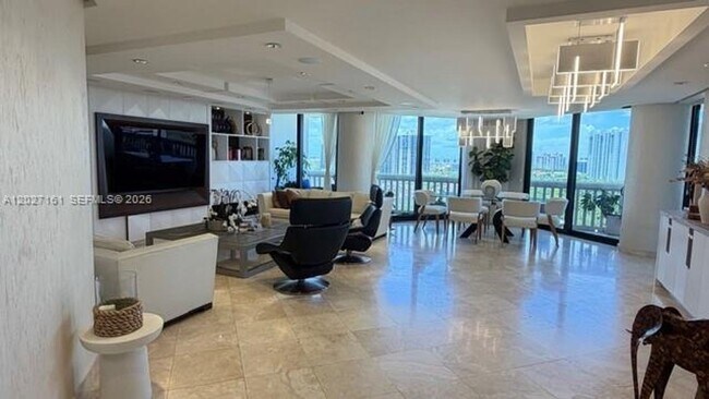 Foto del edificio - 2000 Island Blvd