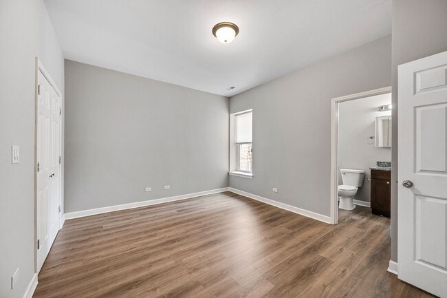 Building Photo - 4143 S Michigan Ave