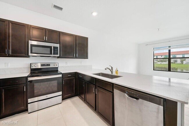 Foto del edificio - 4 br, 2.5 bath House - 2004 Sugar Maple Dr