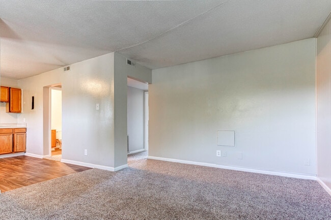 Building Photo - Rolling Hills Apartments