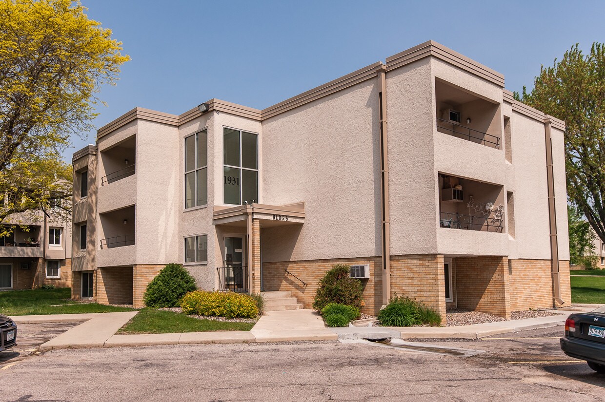 Foto principal - 1931 Viking Dr NW