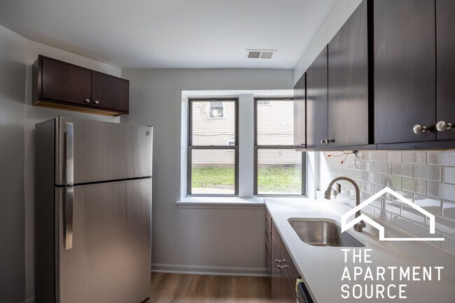 Foto del edificio - 2118 N Whipple St