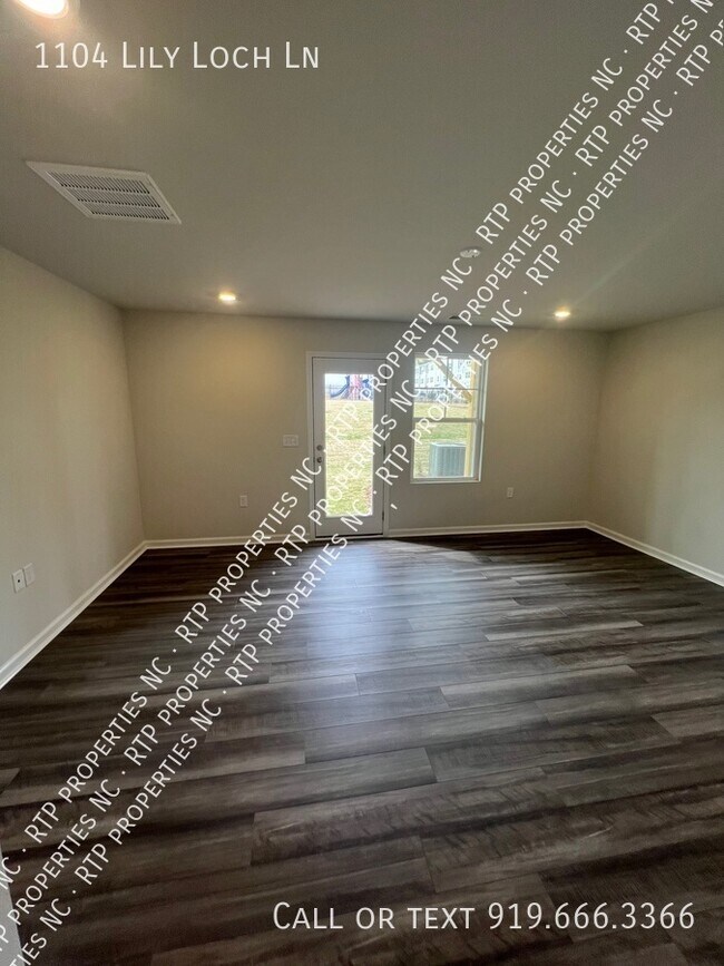 Building Photo - 1104 Lily Loch Ln