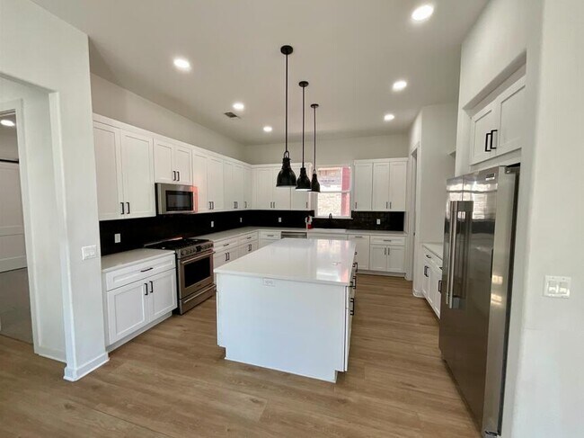 Foto del edificio - 12106 Savannah Ave