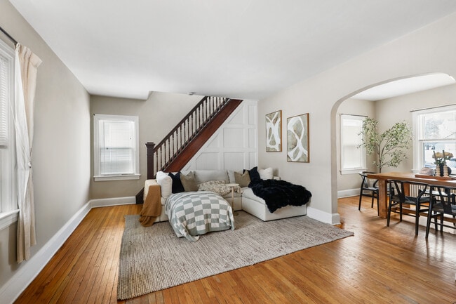 Building Photo - 37 Waverly Pl