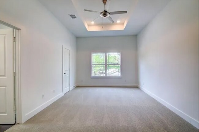Building Photo - 3436 Ladd St