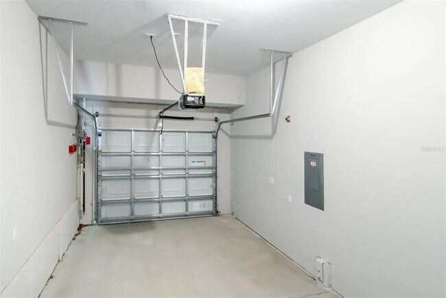 Building Photo - 2053 Silverstone Cir
