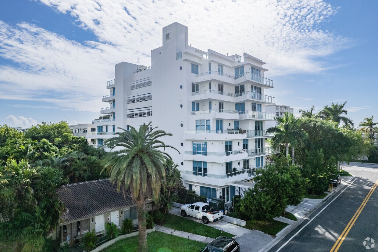 Primary Photo - Pearl House