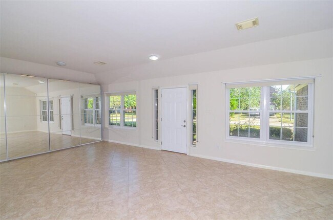 Foto del edificio - 1914 Winding Hollow Dr