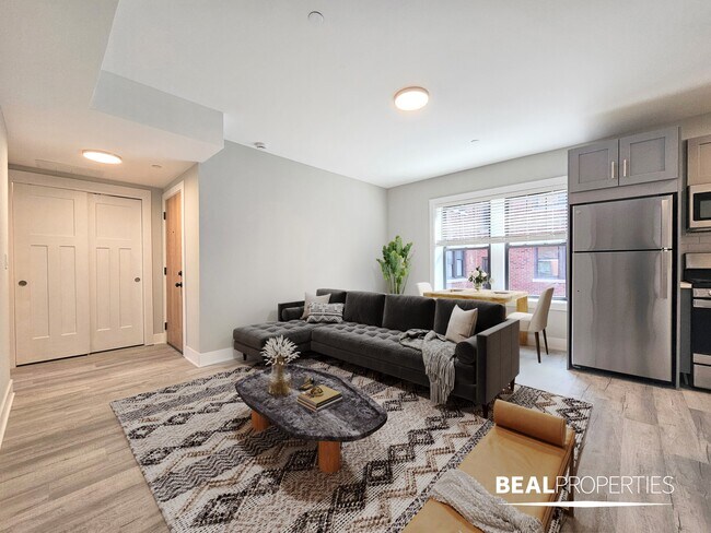 Building Photo - 1137 Oak Ave