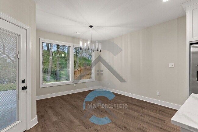 Foto del edificio - 3512 Logan Ridge Dr