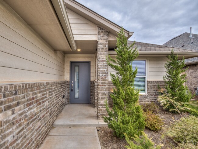 Building Photo - 16704 Doyle Dr