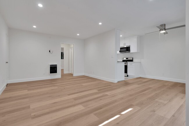 Living room - 14th Street Apartments