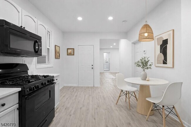 Foto del edificio - 223 Pine St