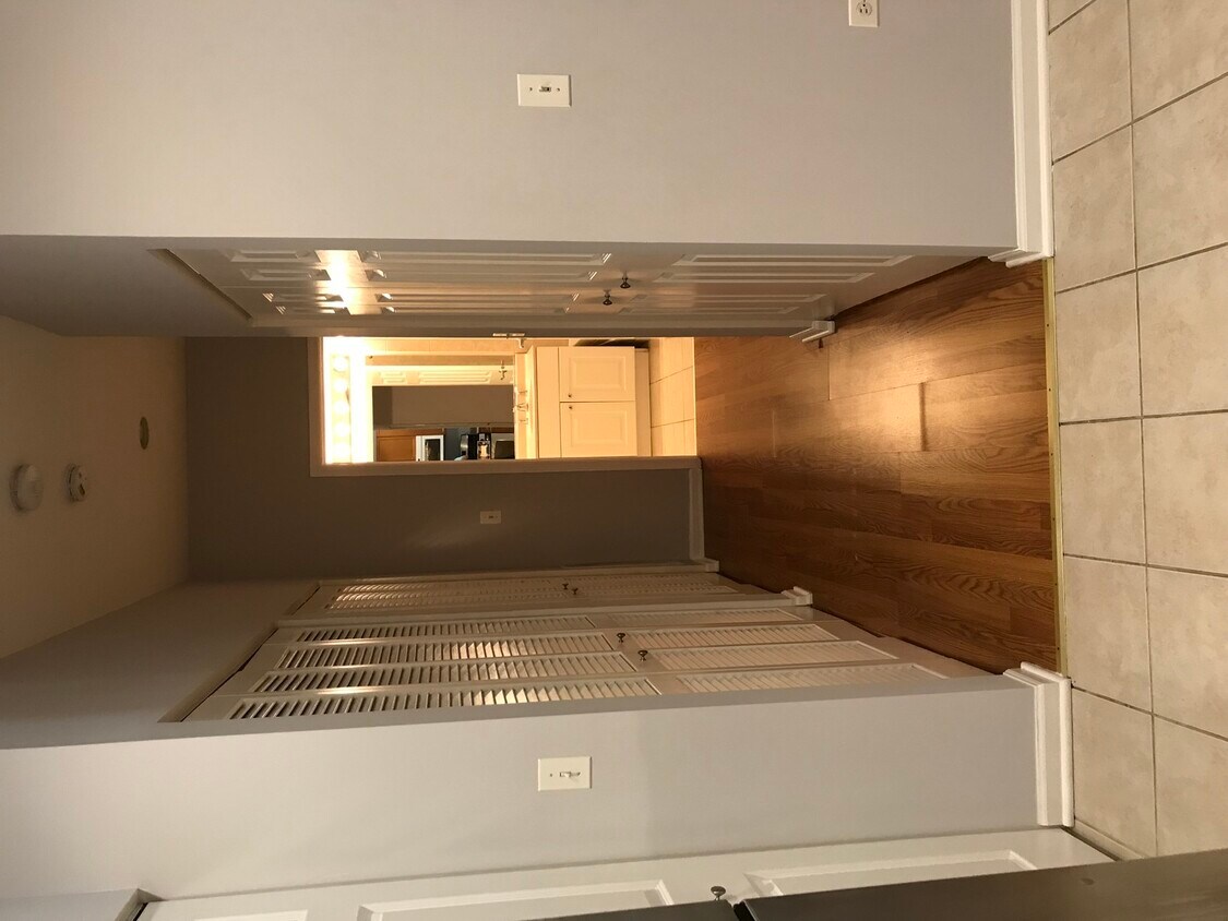 Foto principal - 709 W 15th St