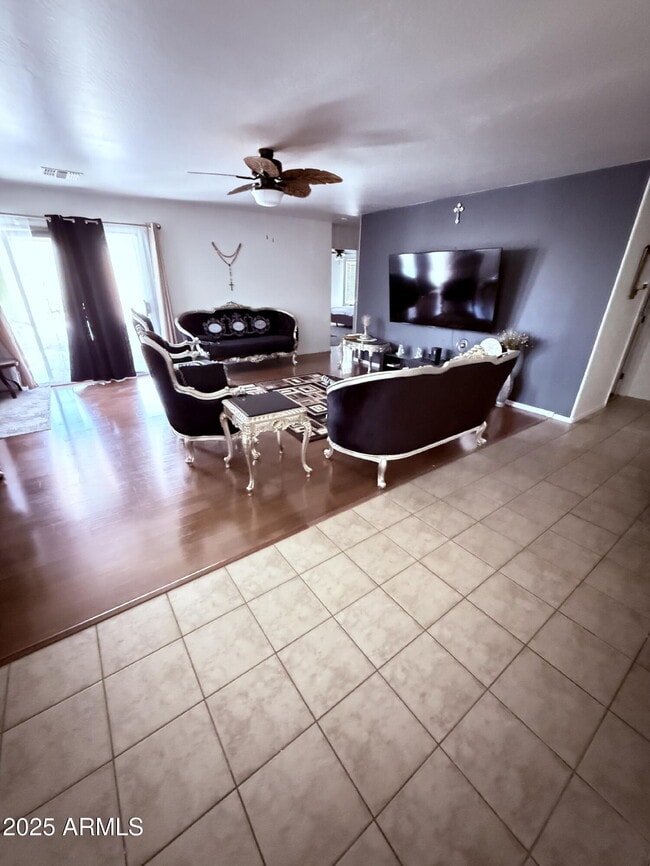 Building Photo - 25006 W Hidalgo Dr