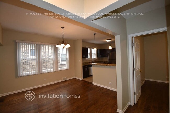 Building Photo - 2528 Ridgeland Ave